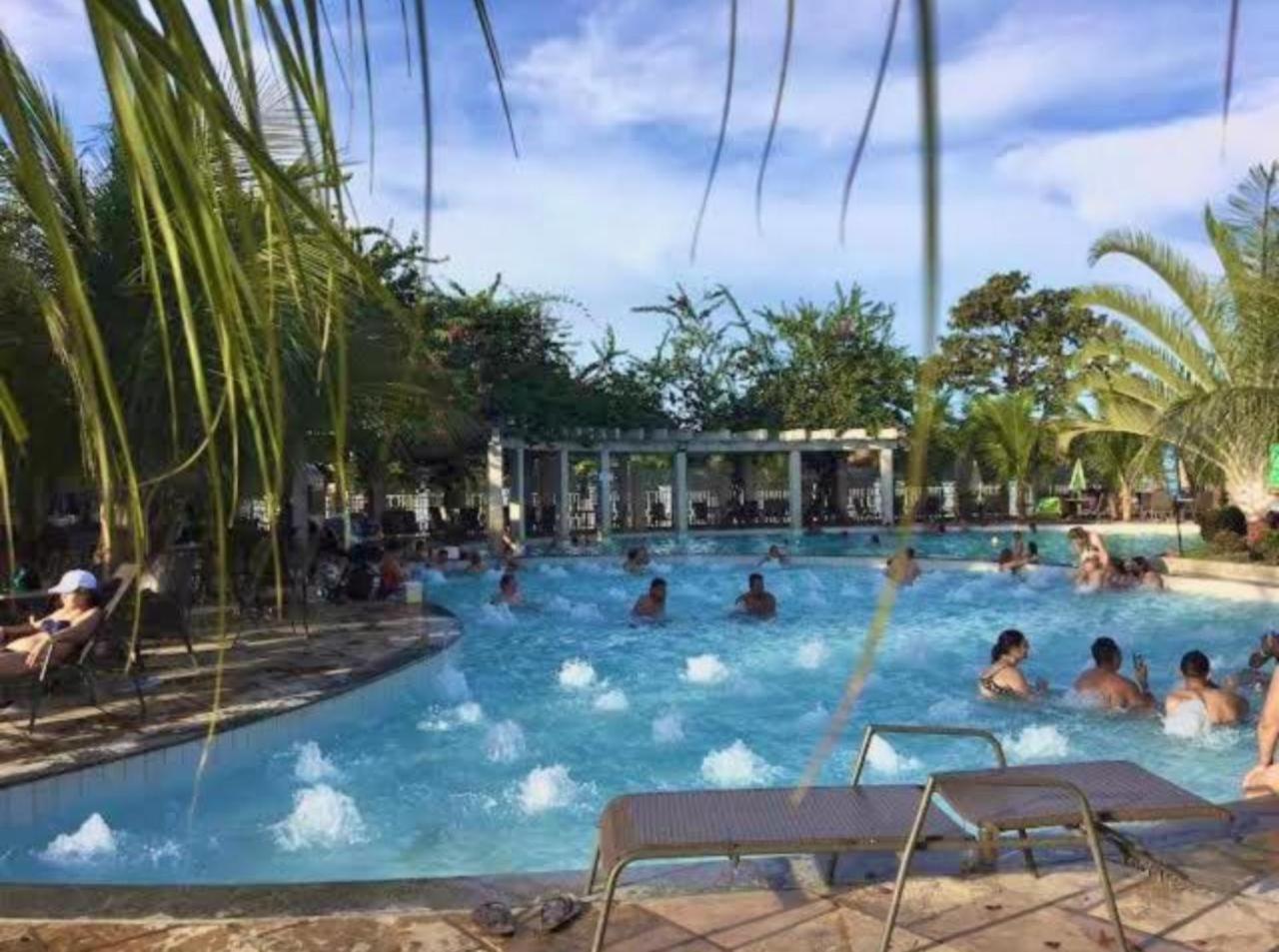 Apto Completo Com Parque Aquatico 24 Horas Lacqua Diroma Caldas Novas Eksteriør bilde